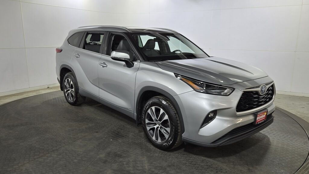 2022 Toyota Highlander Hybrid